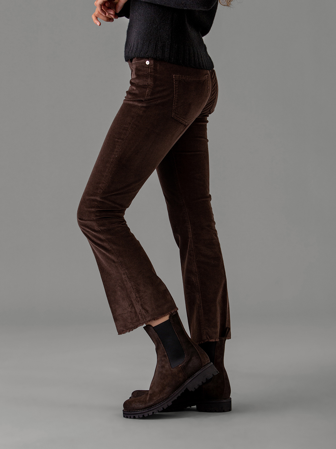 Detailansicht von Flared Cordhose von NINE IN THE MORNING