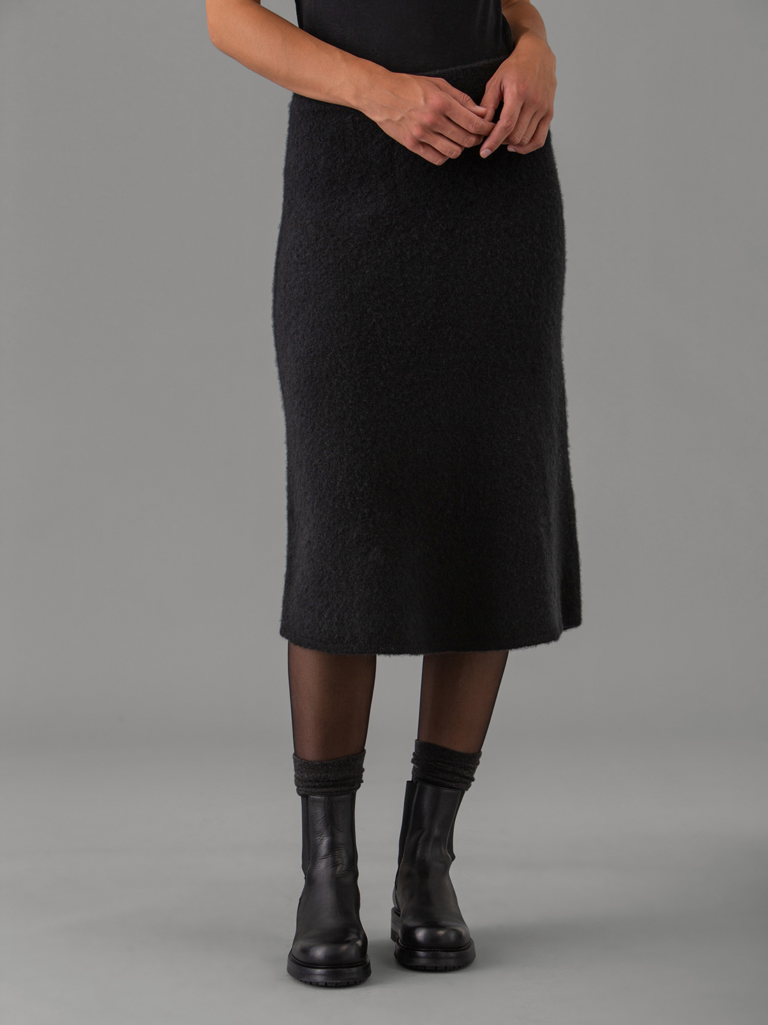 Detailansicht von Midi-Rock aus Cashmere von DANIELS