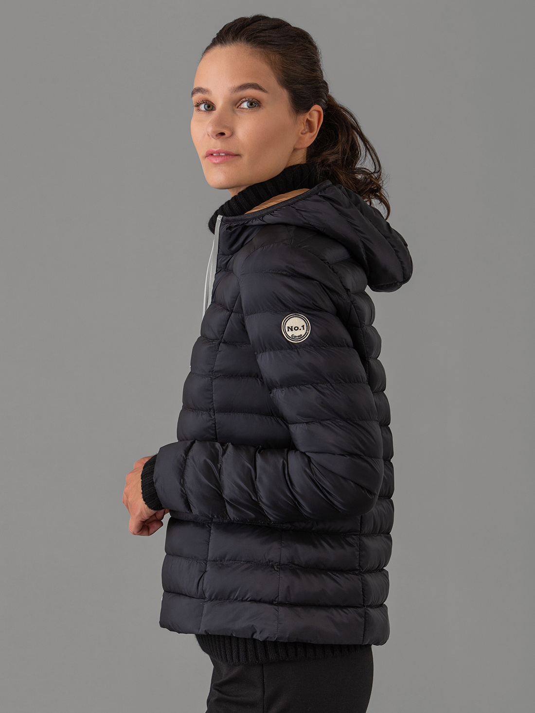 Detailansicht von Steppjacke von NO. 1 COMO