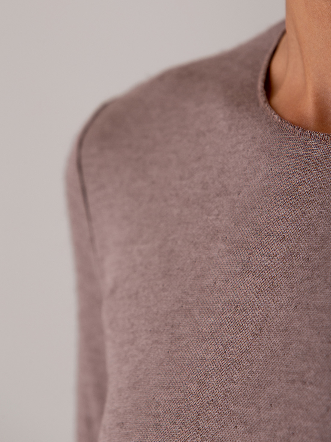 Detailansicht von Langarmshirt von PUROTATTO