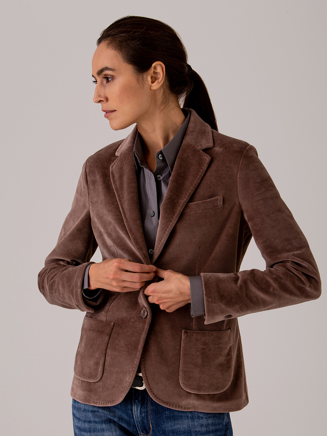 Detailansicht von Samtblazer aus Baumwolle von CIRCOLO