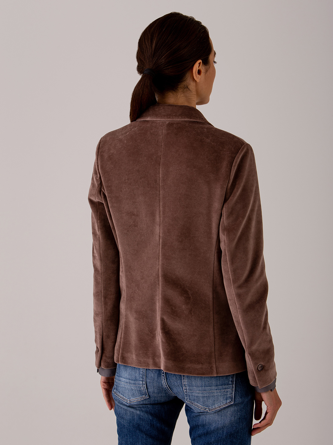 Detailansicht von Samtblazer aus Baumwolle von CIRCOLO