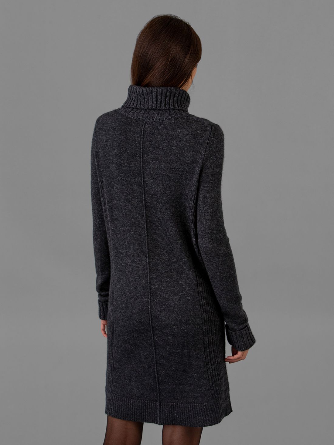 Detailansicht von Midi-Strickkleid aus Wolle von DANIELS