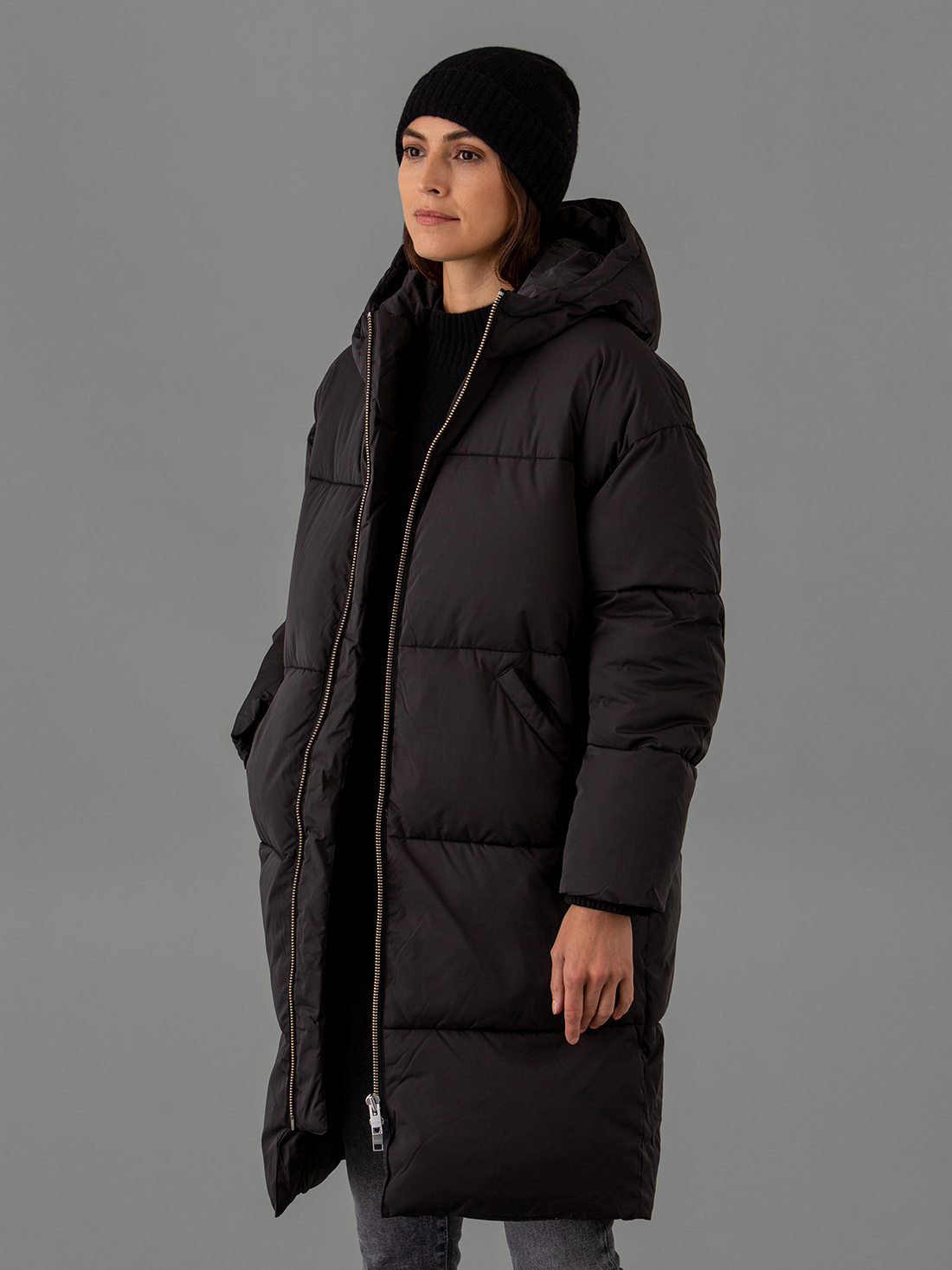 Detailansicht von Steppmantel von EMBASSY