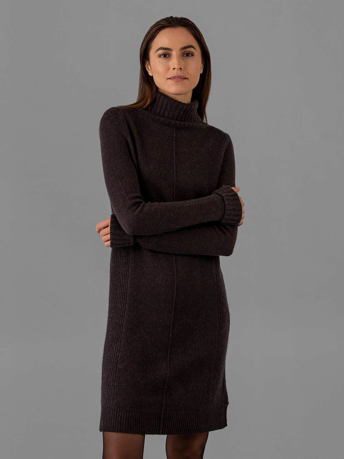 Detailansicht von Midi-Strickkleid aus Wolle von DANIELS