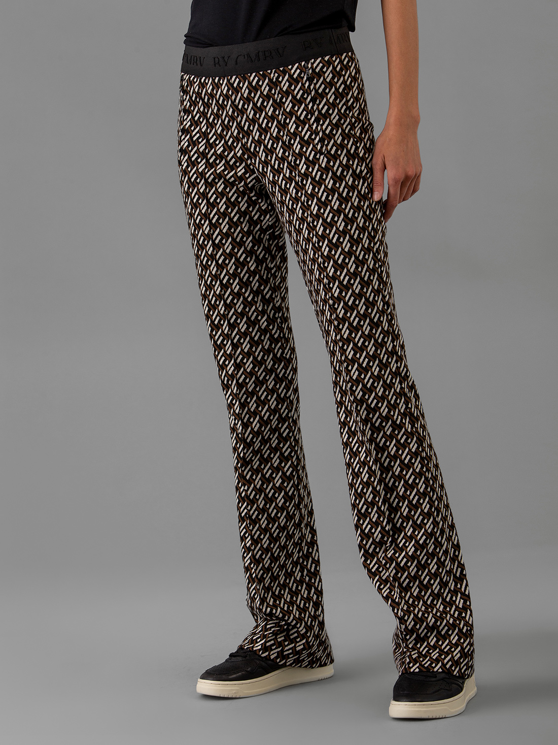 Detailansicht von Gemusterte Flared Hose von CAMBIO
