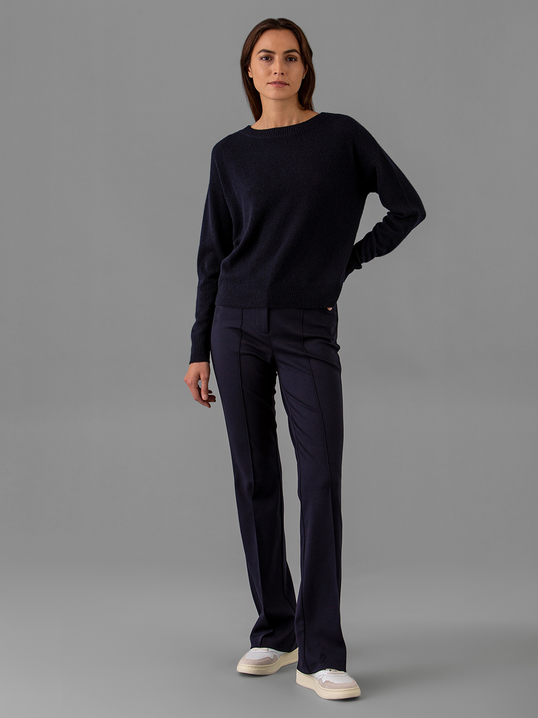 Detailansicht von Weite Hose mit Bundfalte von CAMBIO