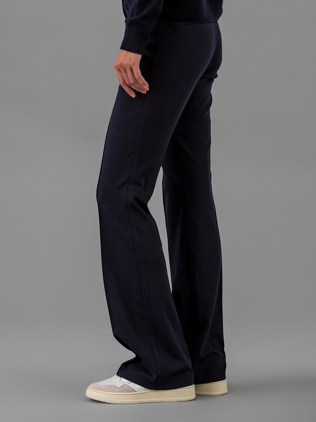 Detailansicht von Weite Hose mit Bundfalte von CAMBIO