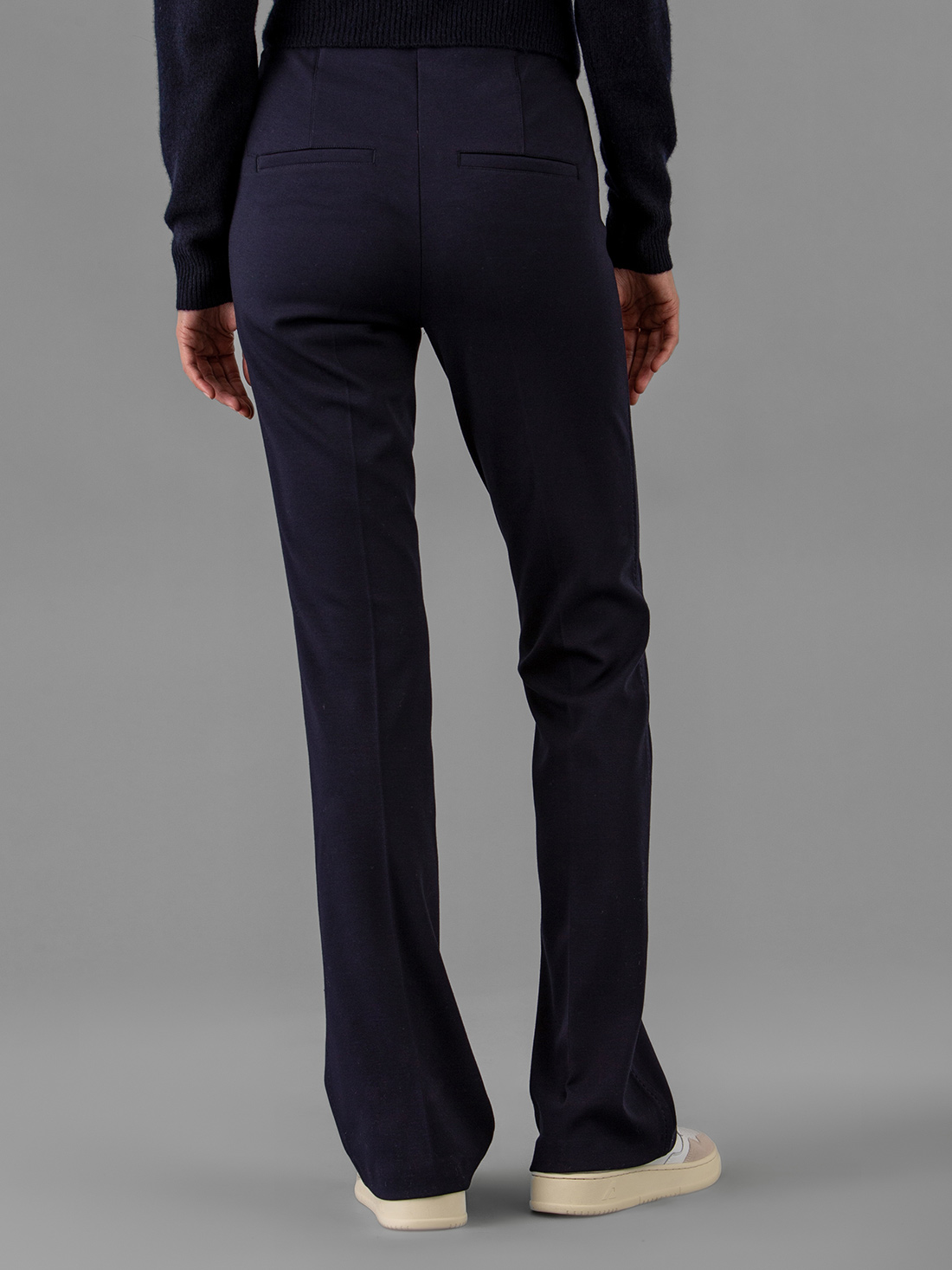 Detailansicht von Weite Hose mit Bundfalte von CAMBIO