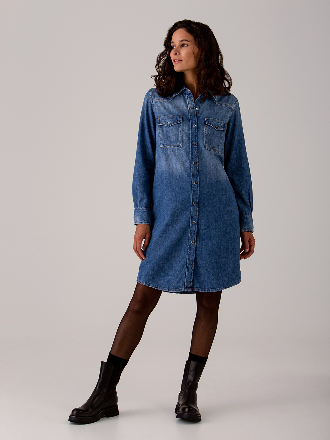 Detailansicht von Midi-Jeanskleid aus Baumwolle von 7 FOR ALL MANKIND