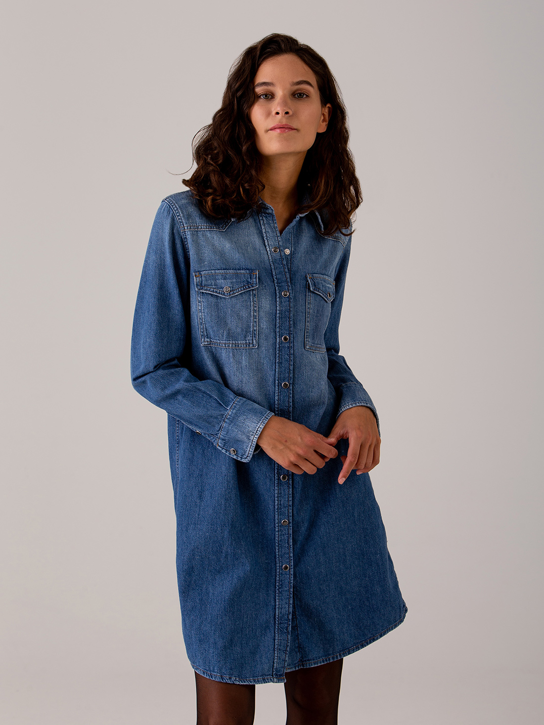 Detailansicht von Midi-Jeanskleid aus Baumwolle von 7 FOR ALL MANKIND