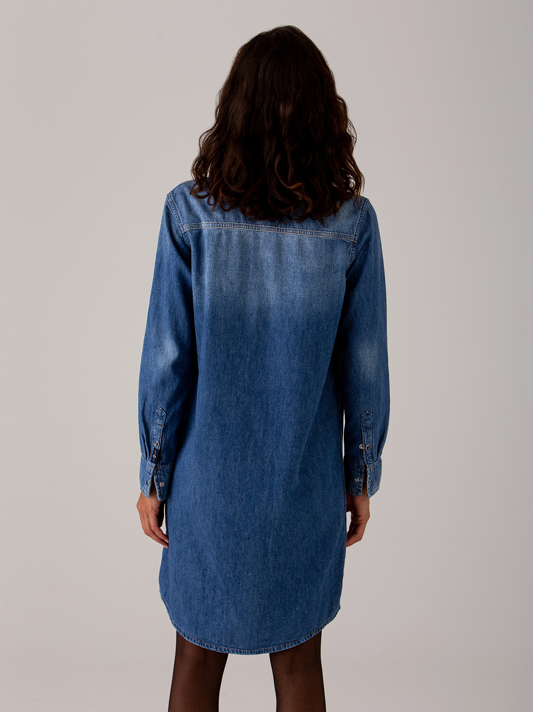 Detailansicht von Midi-Jeanskleid aus Baumwolle von 7 FOR ALL MANKIND