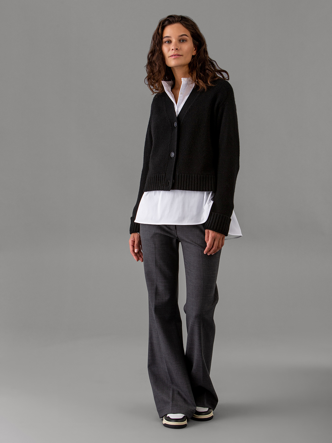 Detailansicht von Strickjacke aus Wolle von DANIELS