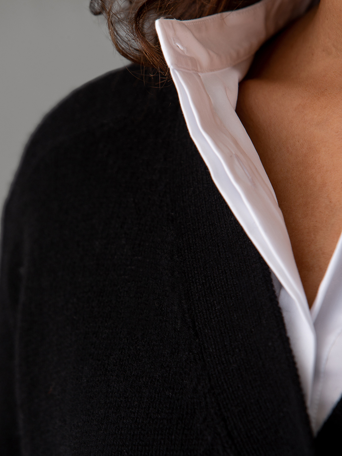 Detailansicht von Strickjacke aus Wolle von DANIELS