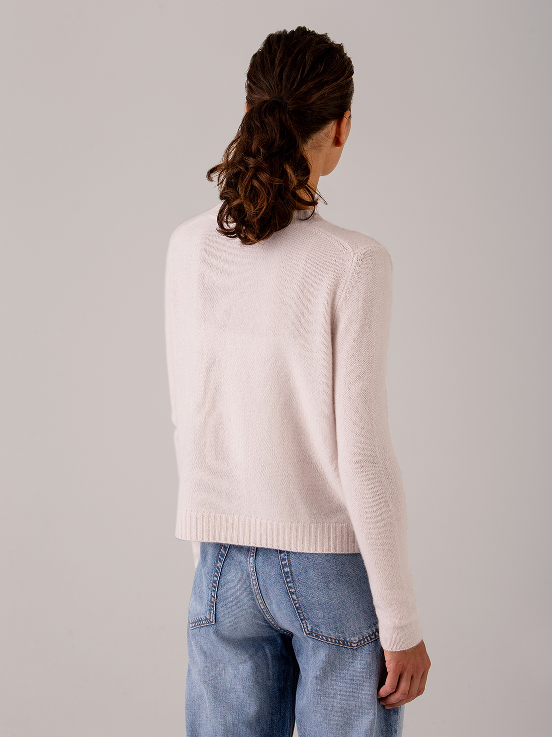 Detailansicht von Strickjacke aus Cashmere von DANIELS
