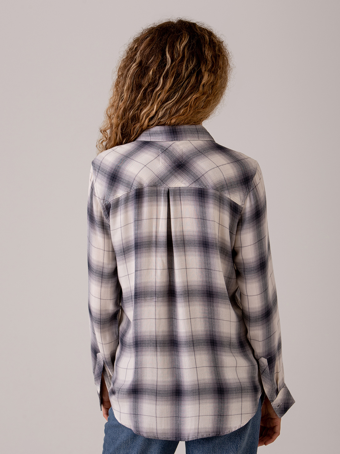 Detailansicht von Karobluse von RAILS