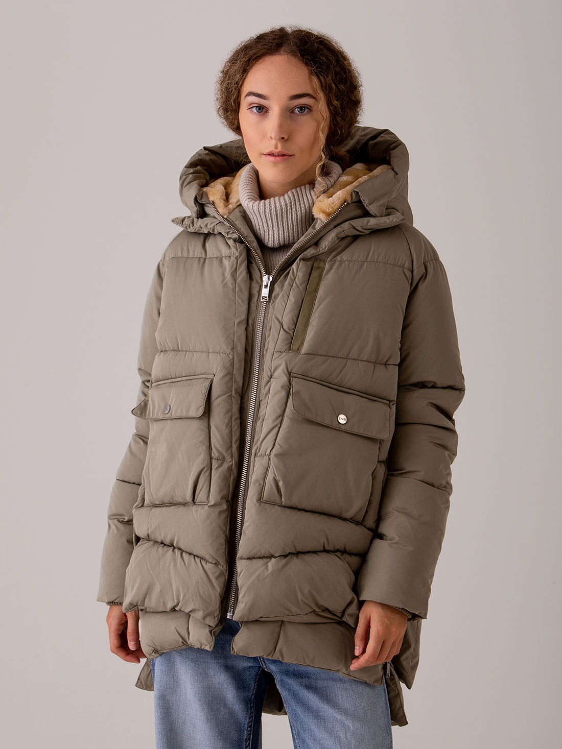 Detailansicht von Steppjacke von EMBASSY