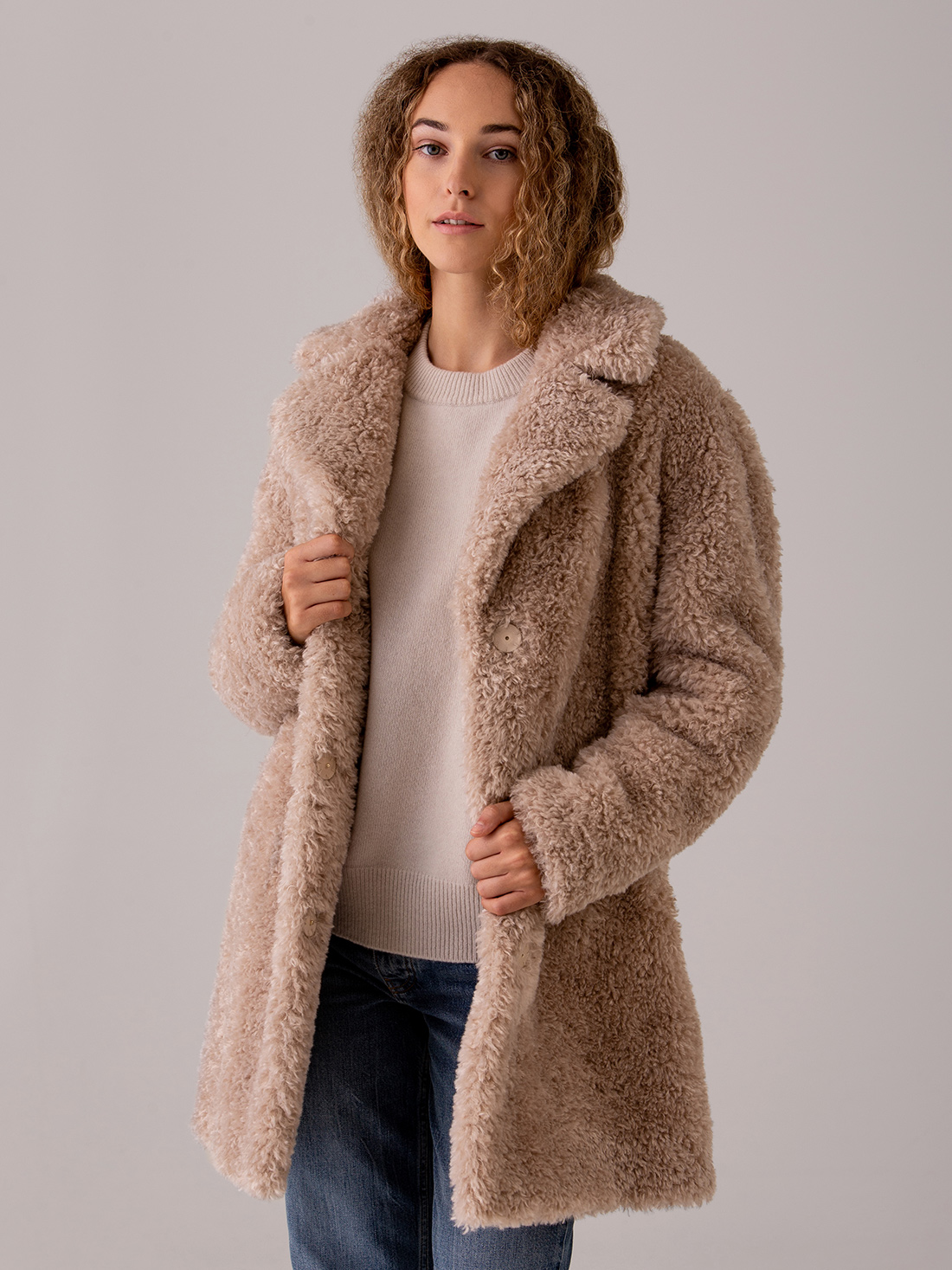 Detailansicht von Teddy-Mantel von HERNO