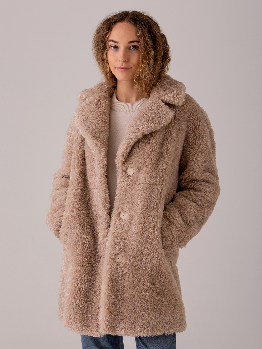 Detailansicht von Teddy-Mantel von HERNO