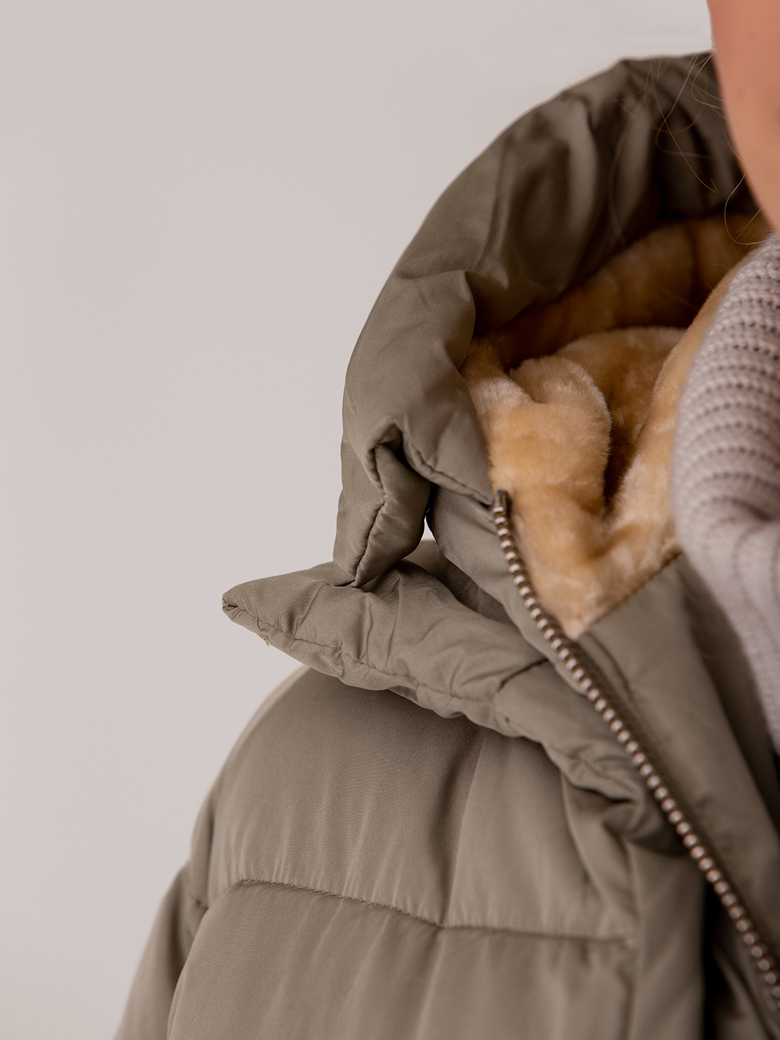 Detailansicht von Steppjacke von EMBASSY