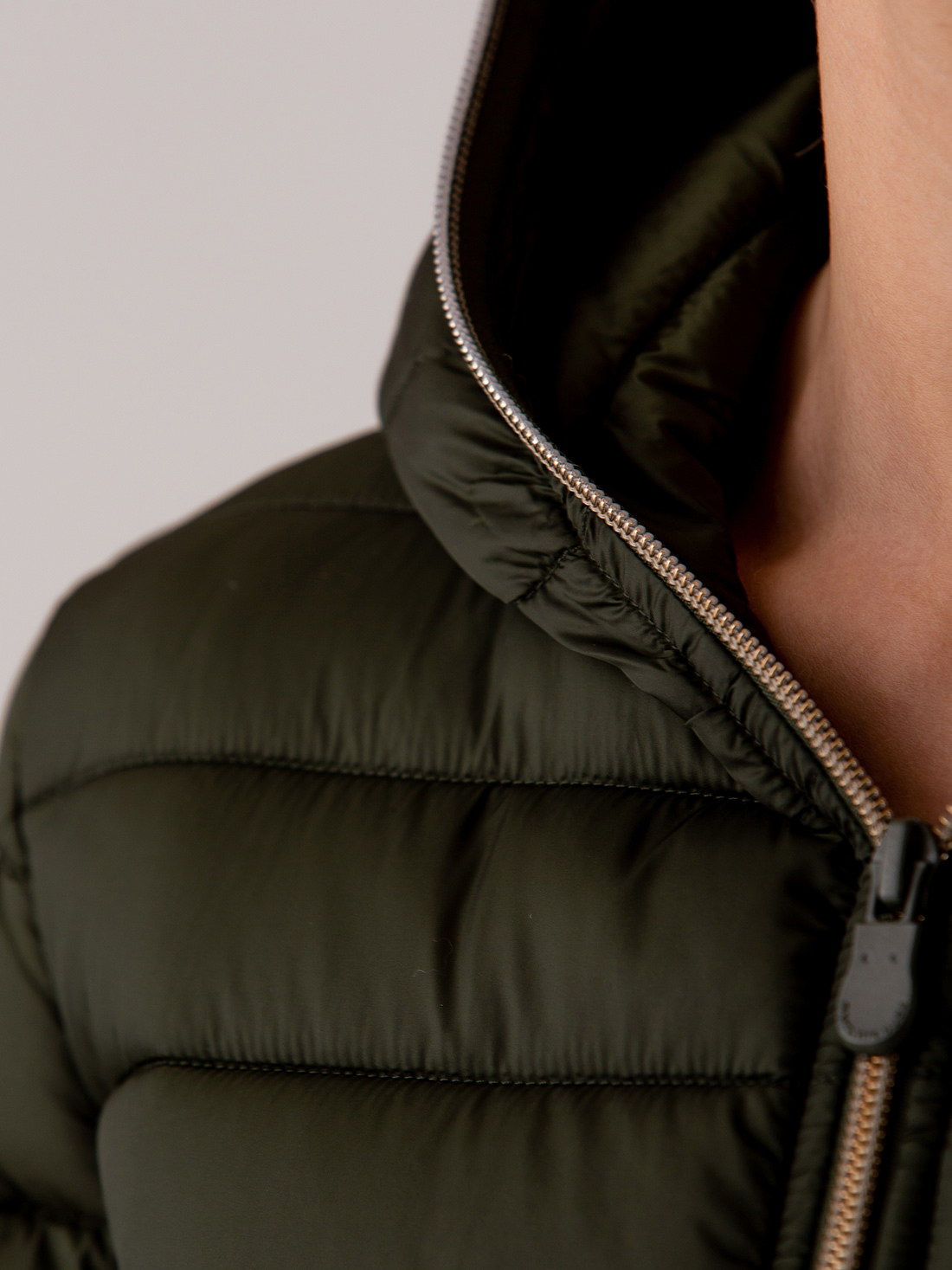 Detailansicht von Leichte Steppjacke von SAVE THE DUCK