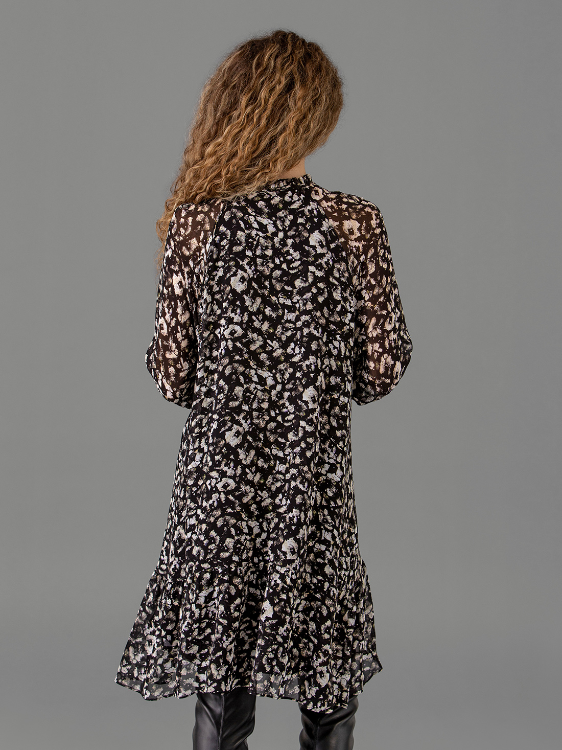 Detailansicht von Midi-Blusenkleid von IHEART