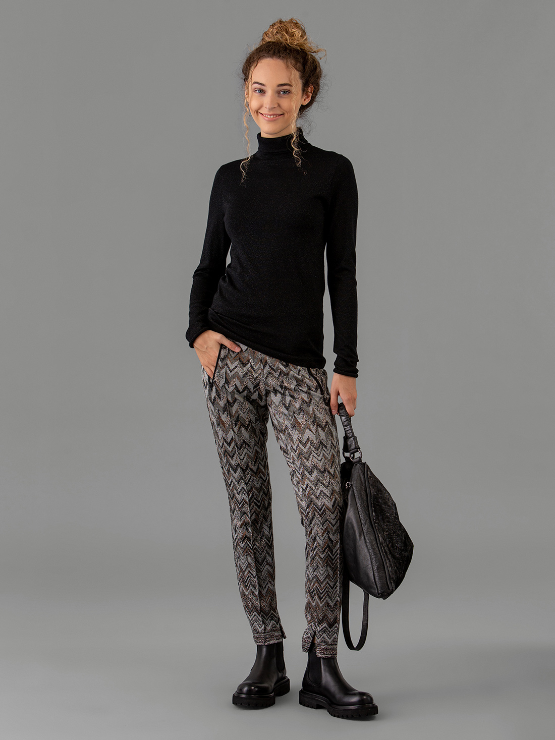 Detailansicht von Gemusterte Hose im Jogging-Stil von CAMBIO