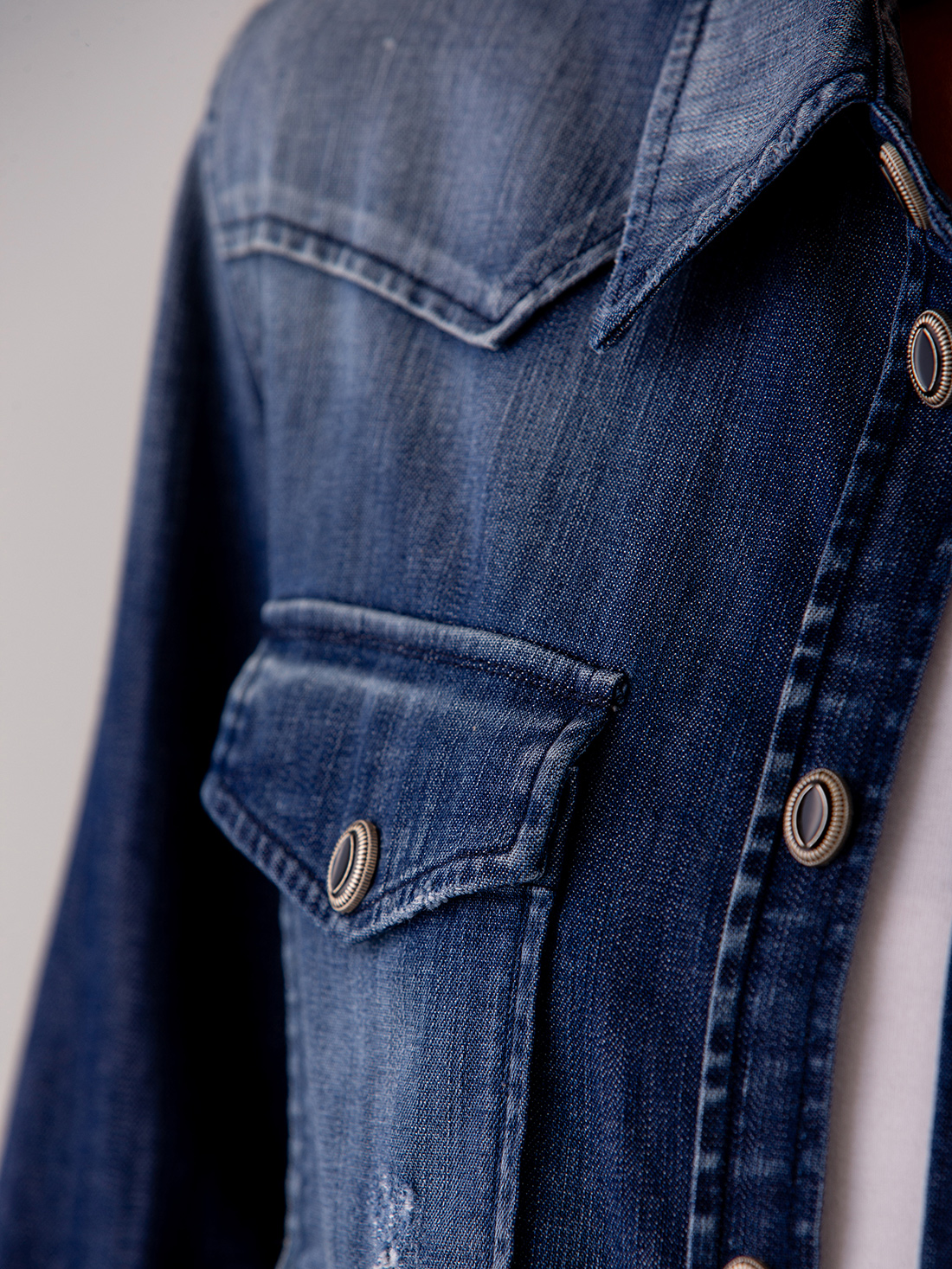 Detailansicht von Jeanshemd aus Baumwolle von DONDUP