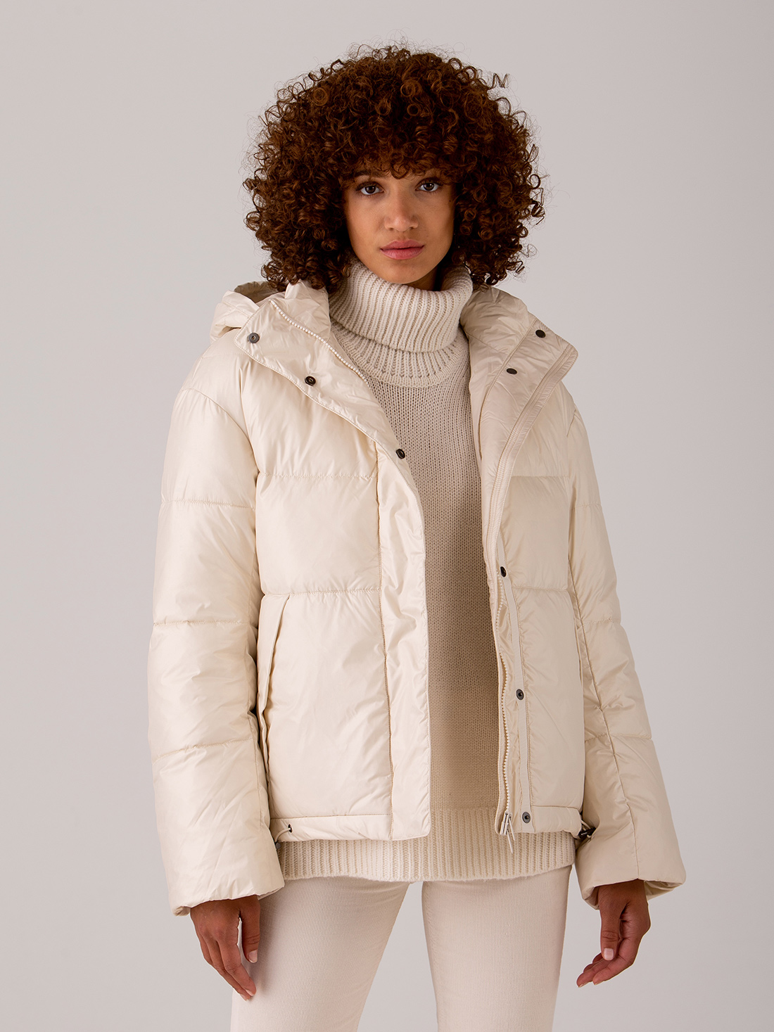 Detailansicht von Daunenjacke von LIS LAREIDA