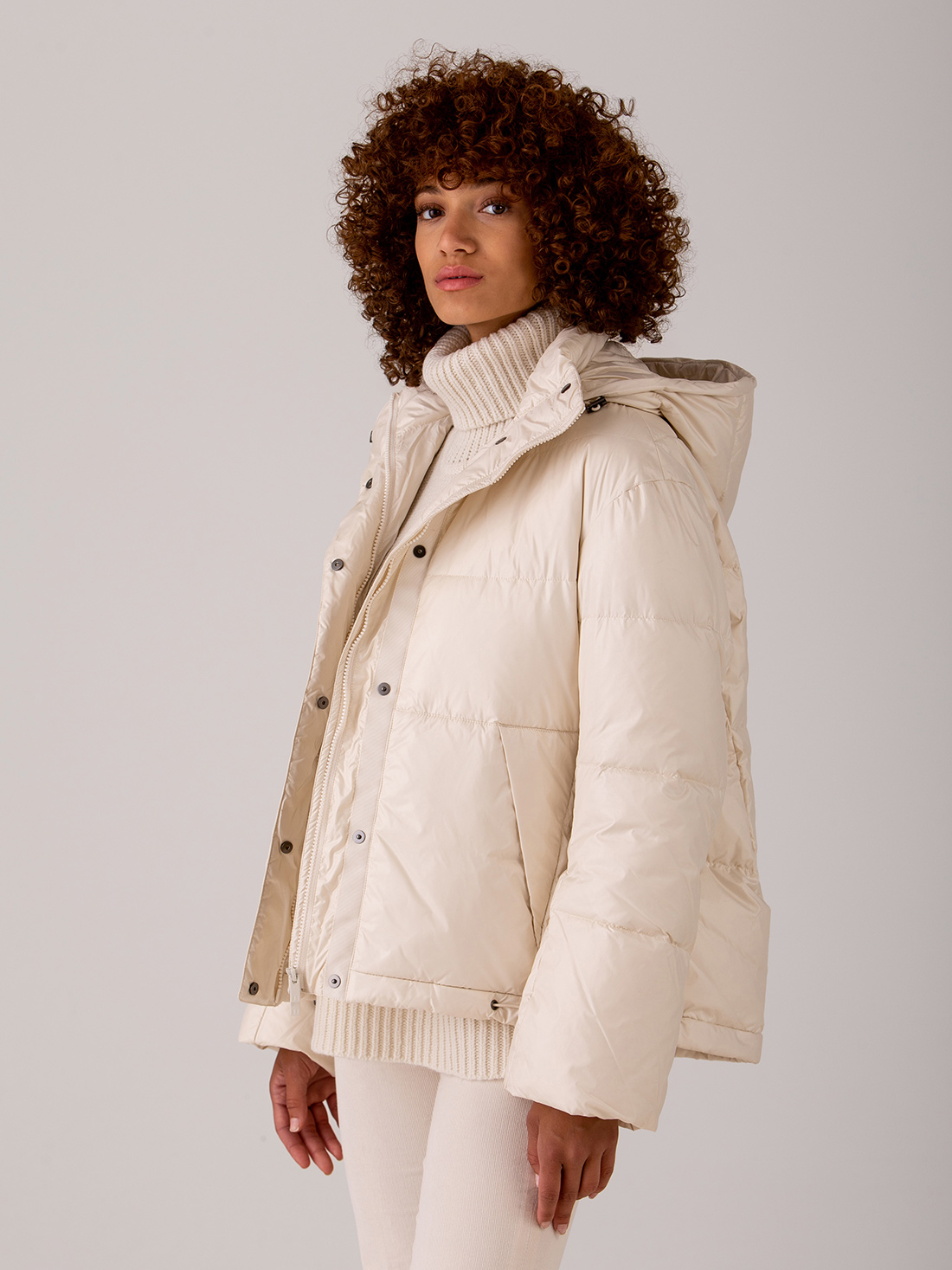 Detailansicht von Daunenjacke von LIS LAREIDA