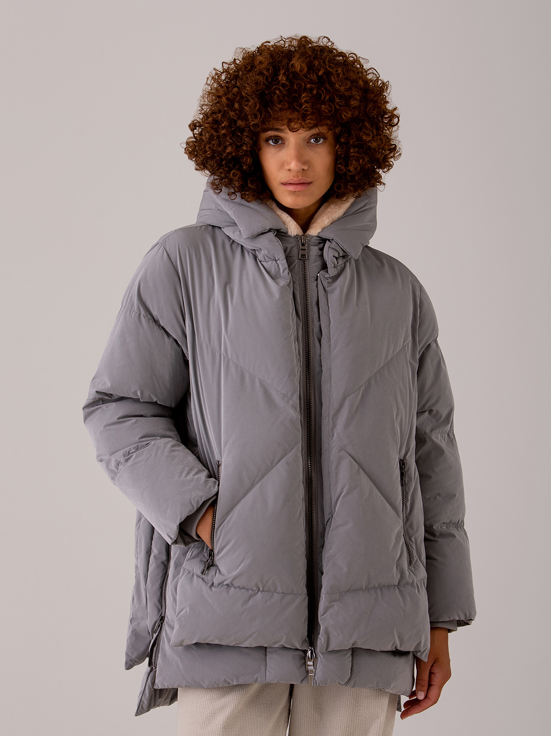 Detailansicht von Steppmantel von BLONDE NO. 8