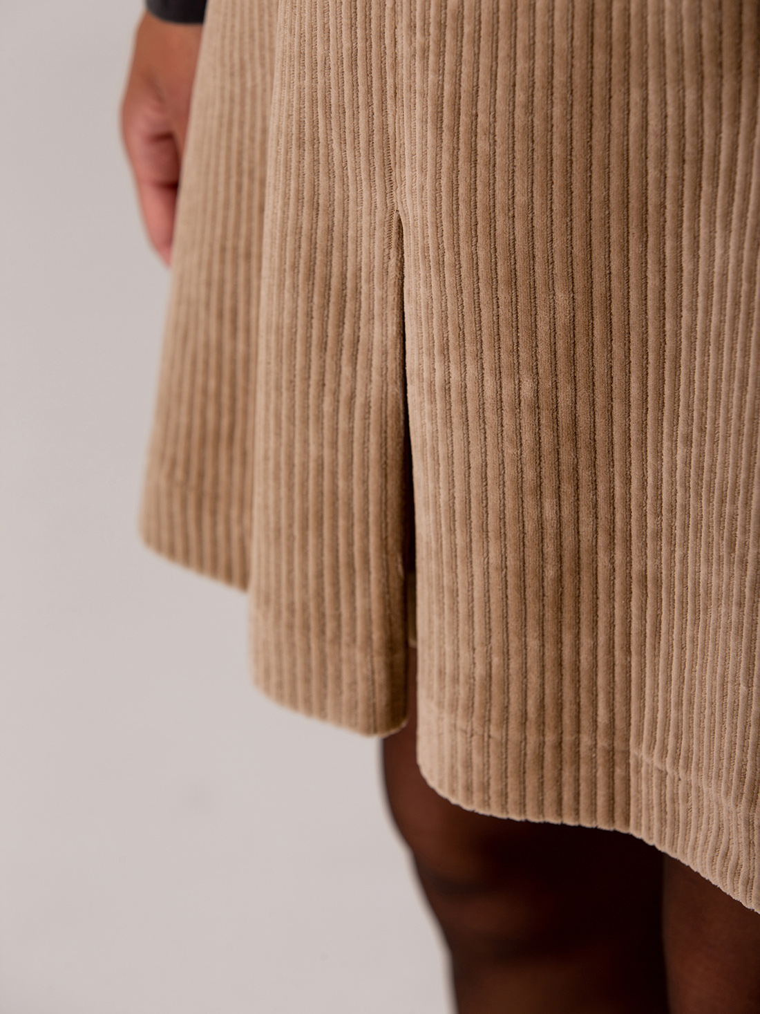 Detailansicht von Kurzer Cordrock von DANIELS