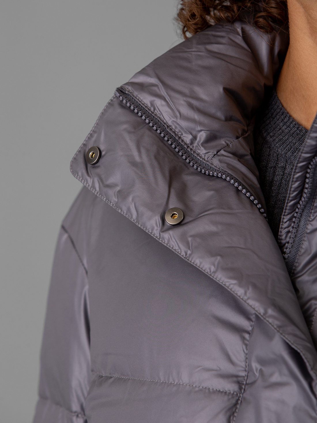 Detailansicht von Dauenjacke von LIS LAREIDA