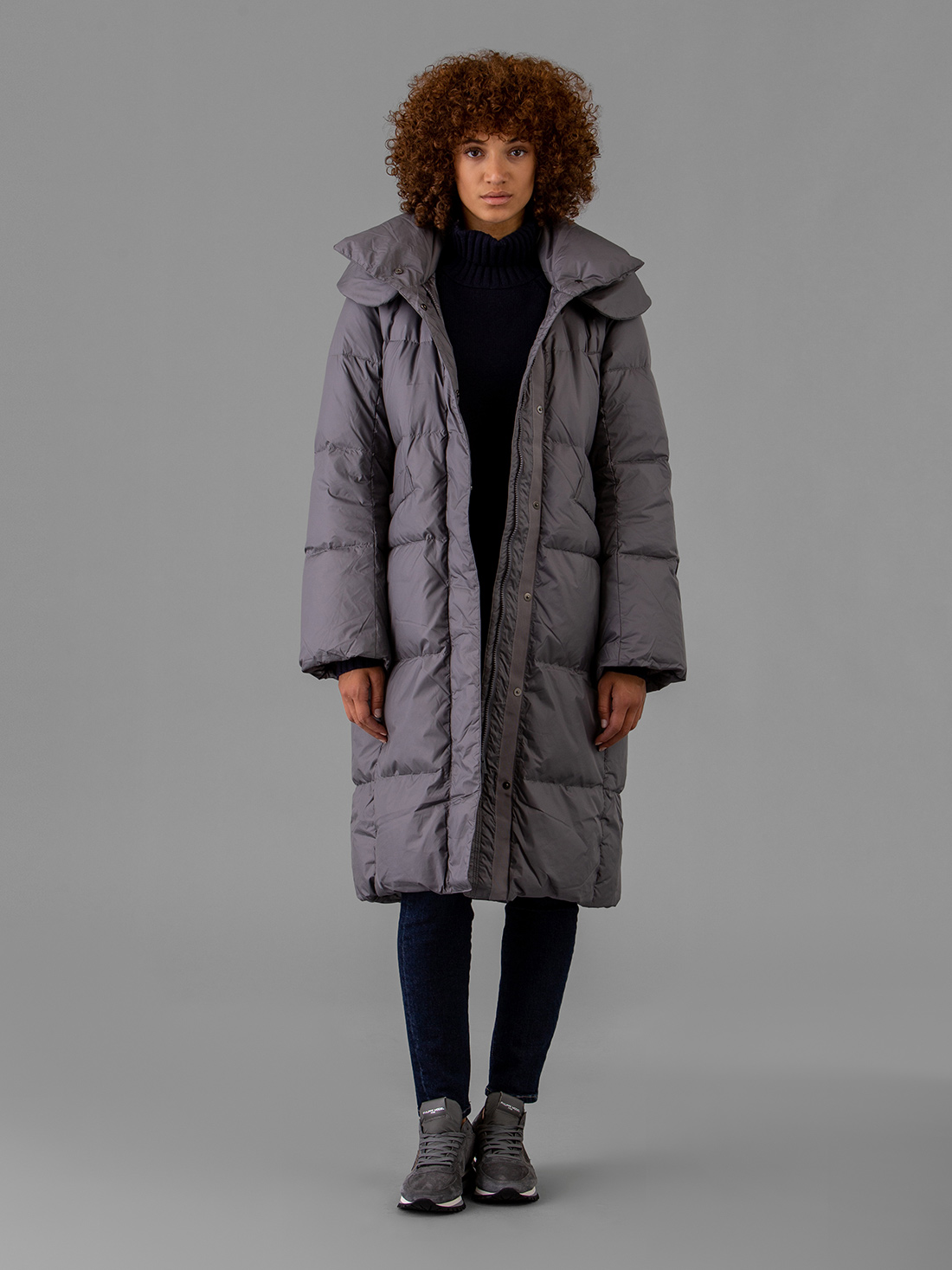 Detailansicht von Daunenmantel von LIS LAREIDA
