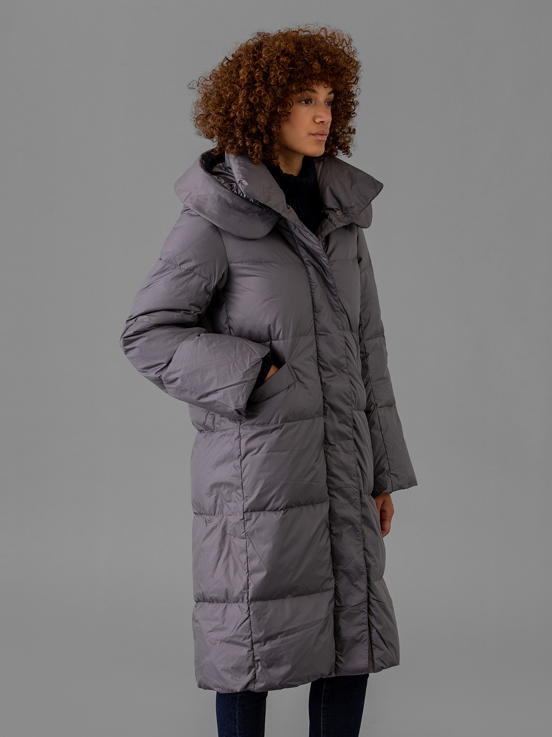 Detailansicht von Daunenmantel von LIS LAREIDA