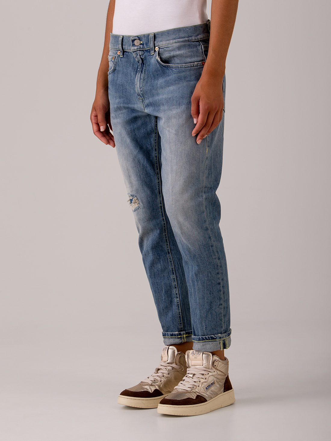 Detailansicht von Carrot Fit Jeans von DONDUP
