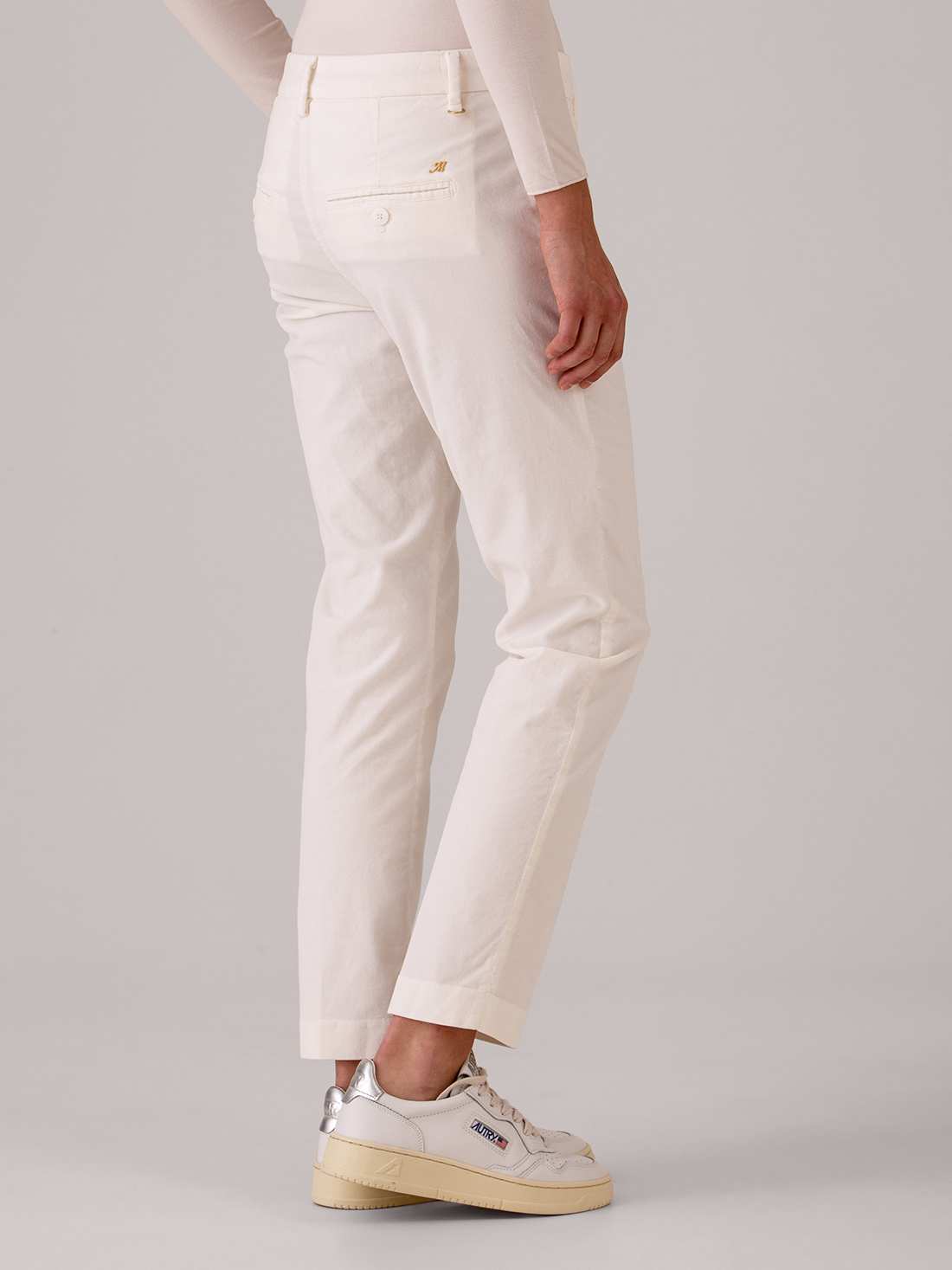 Detailansicht von Chinohose aus Samt von MASON’S