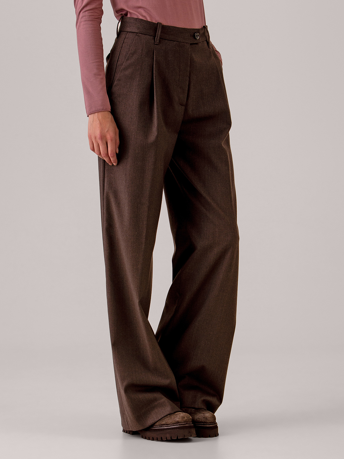 Detailansicht von Weite Hose mit Bundfalte von NINE IN THE MORNING