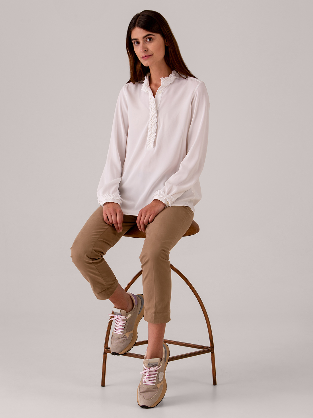 Detailansicht von Chinohose aus Baumwolle von NINE IN THE MORNING