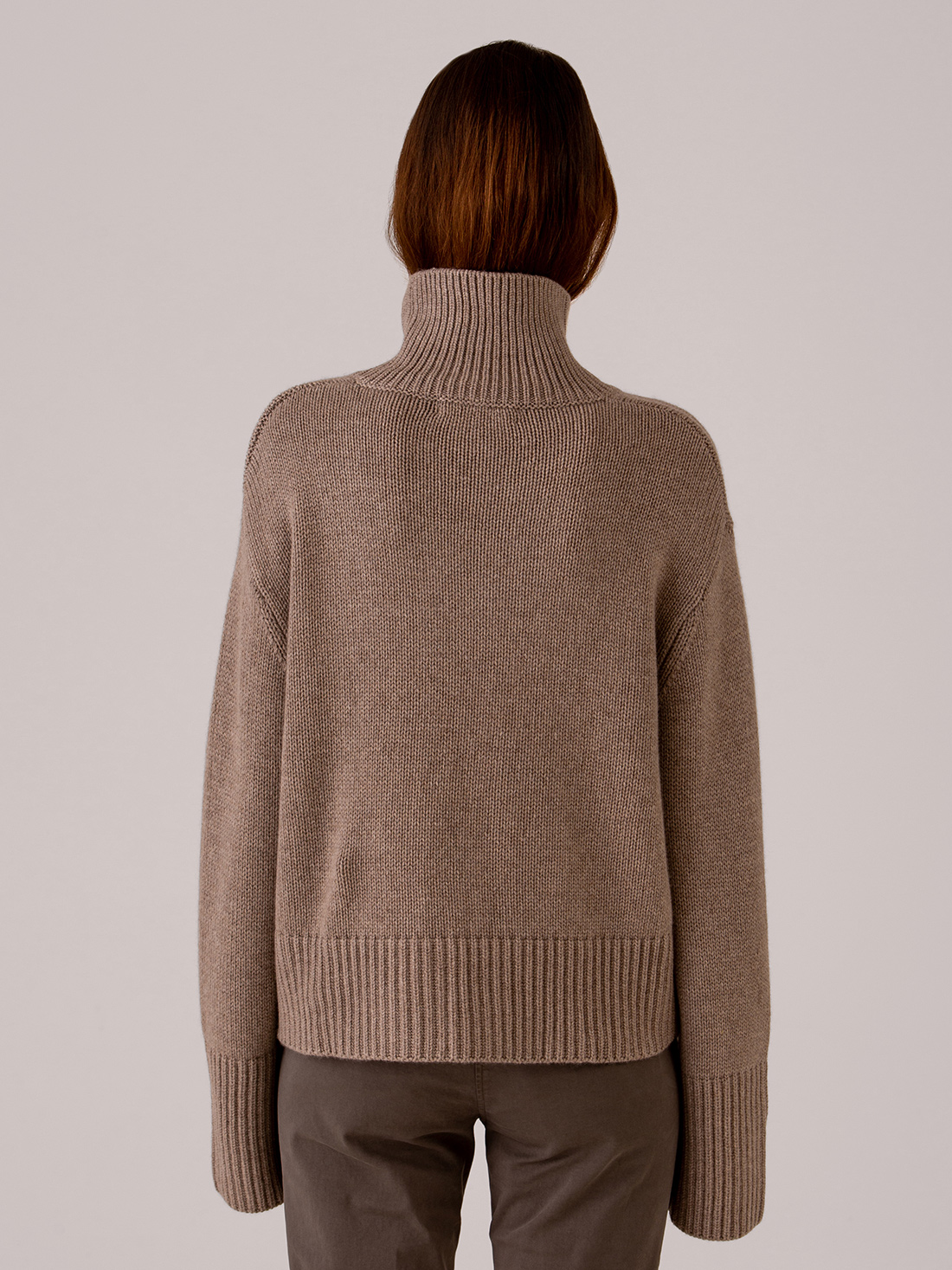 Detailansicht von Turtleneck Pullover aus Cashmere von LISA YANG