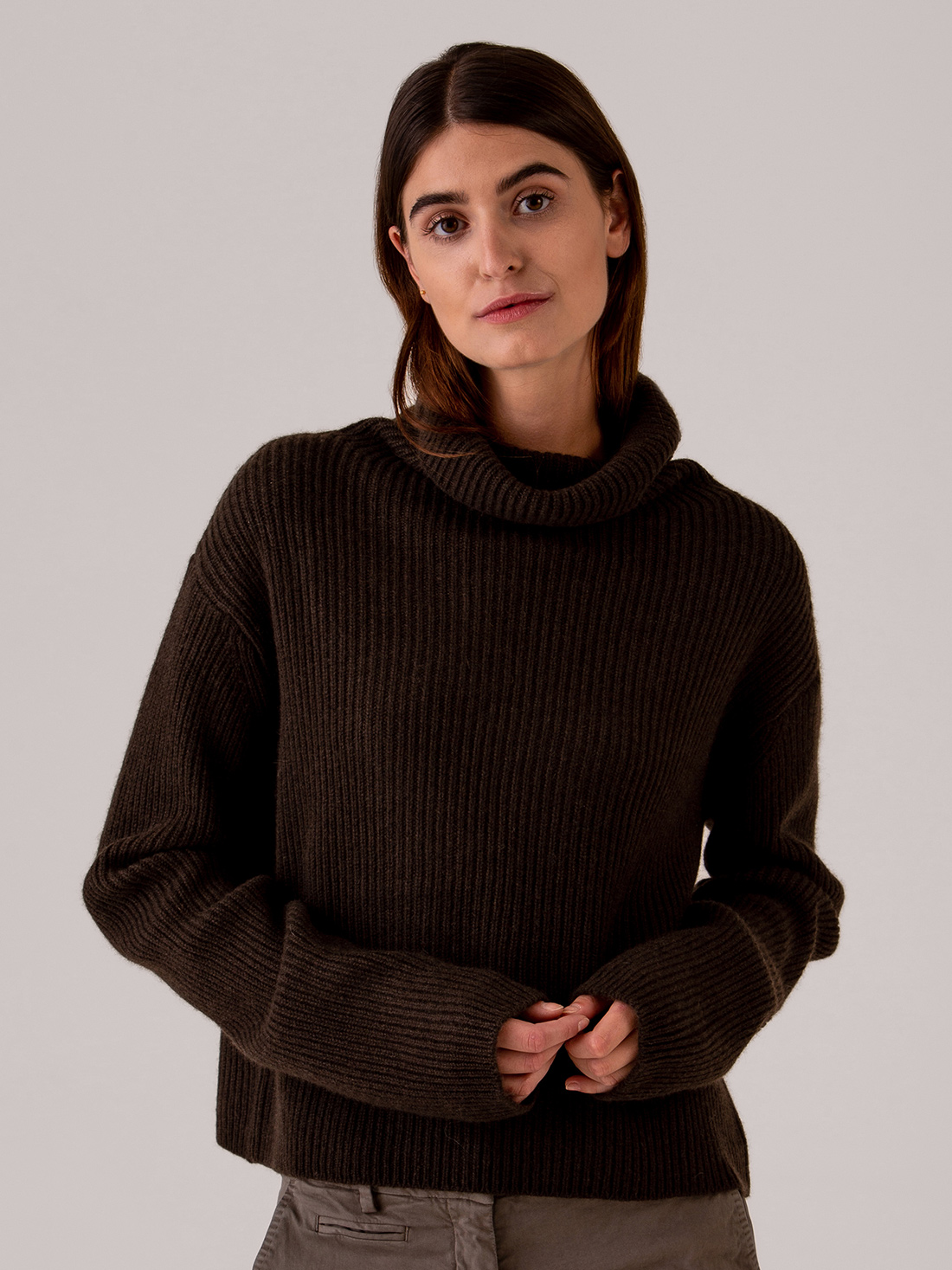 Detailansicht von Rollkragenpullover aus Cashmere von LISA YANG