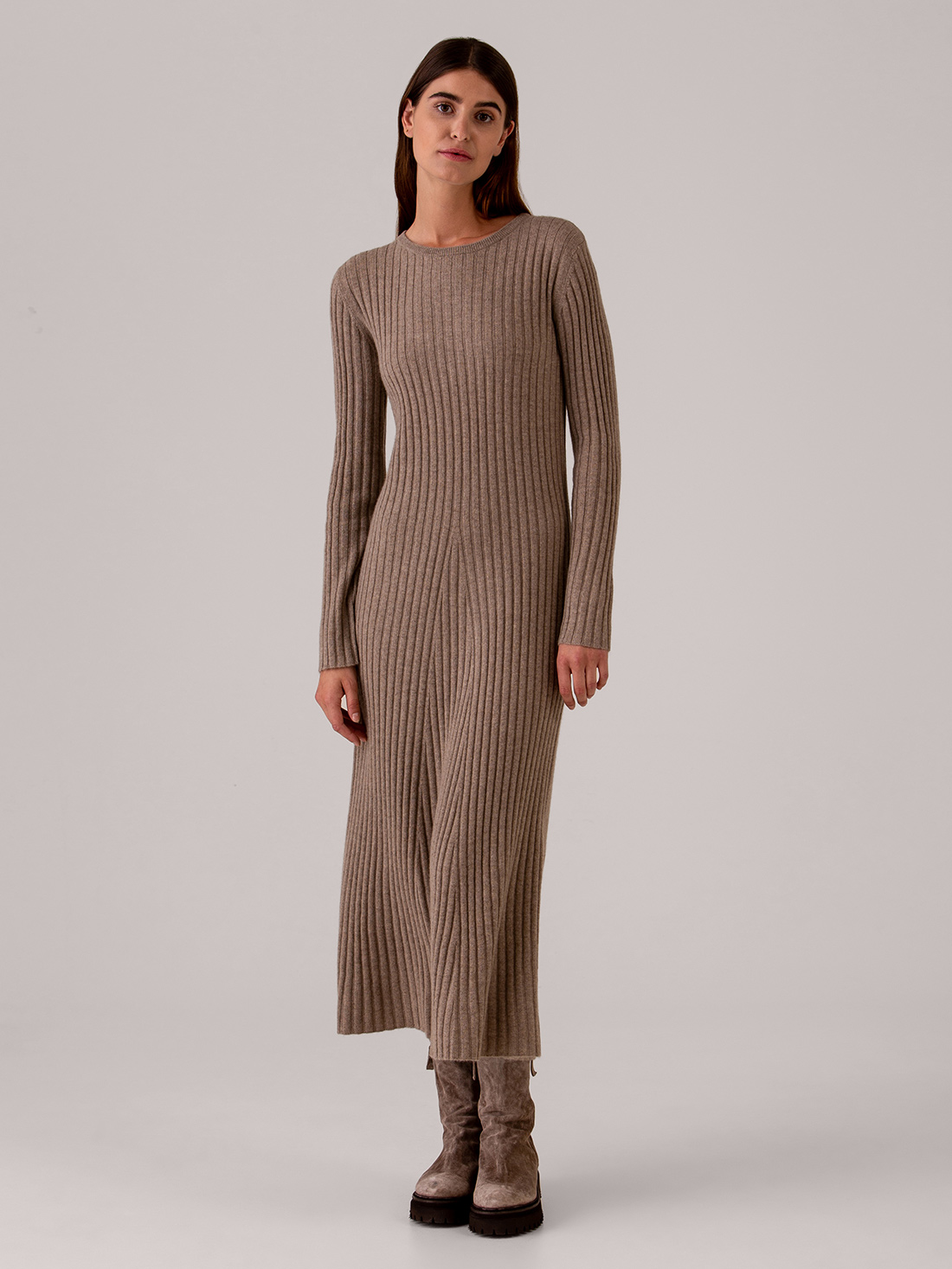 Detailansicht von Maxi-Strickkleid aus Cashmere von LISA YANG