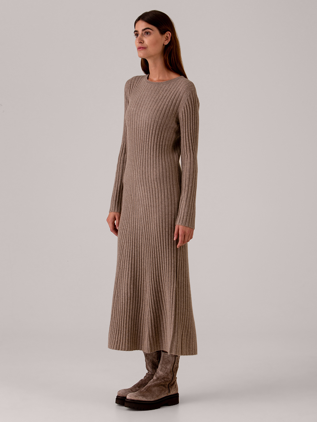 Detailansicht von Maxi-Strickkleid aus Cashmere von LISA YANG