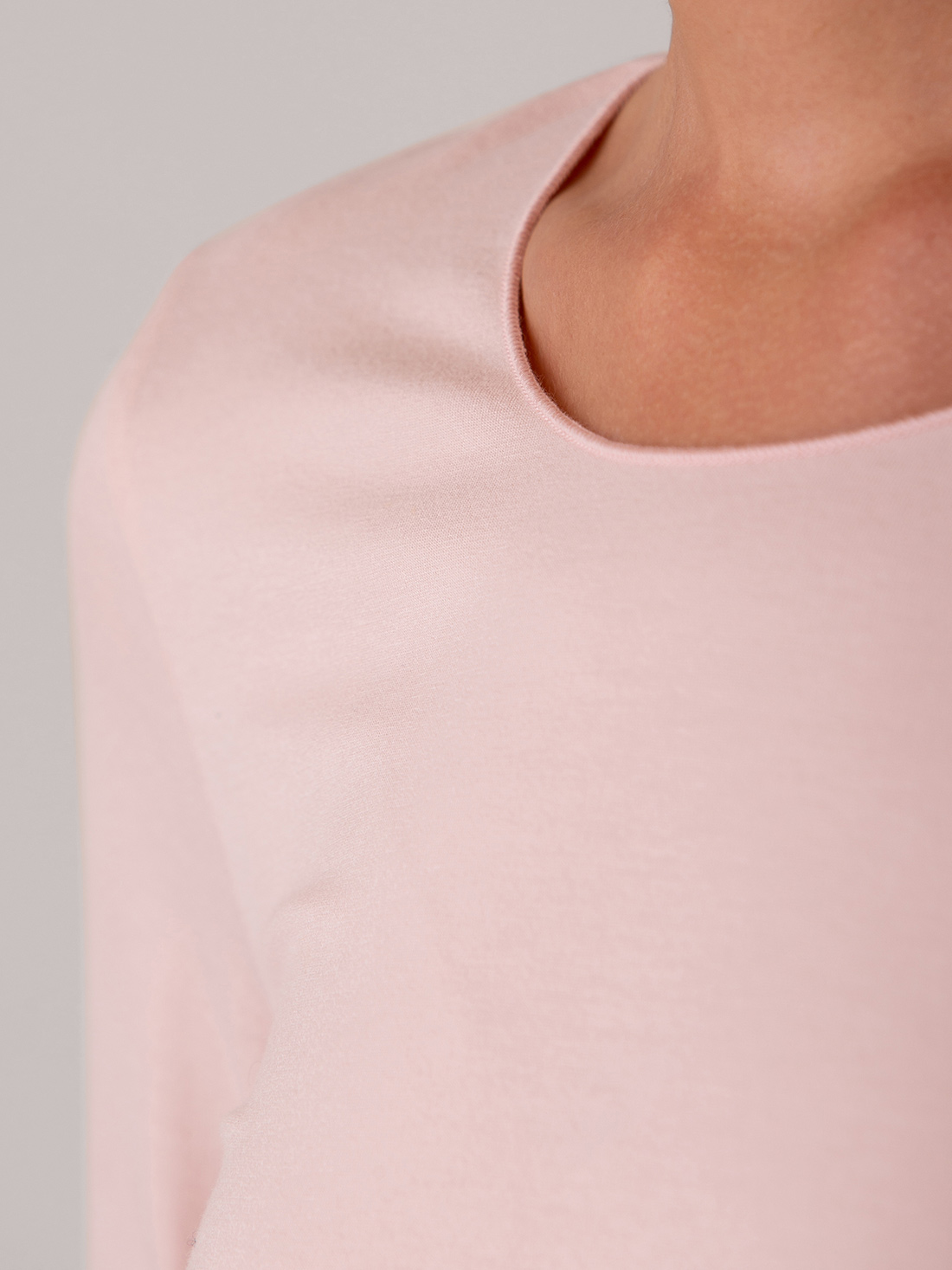 Detailansicht von Langarmshirt von MAJESTIC