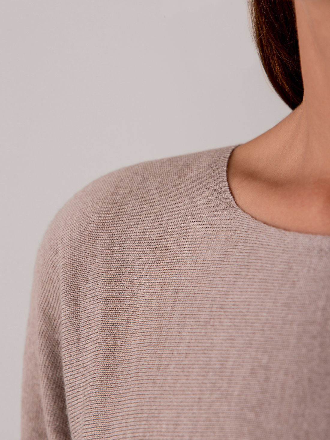 Detailansicht von Leichter Pullover aus Merinowolle von BELLAMY