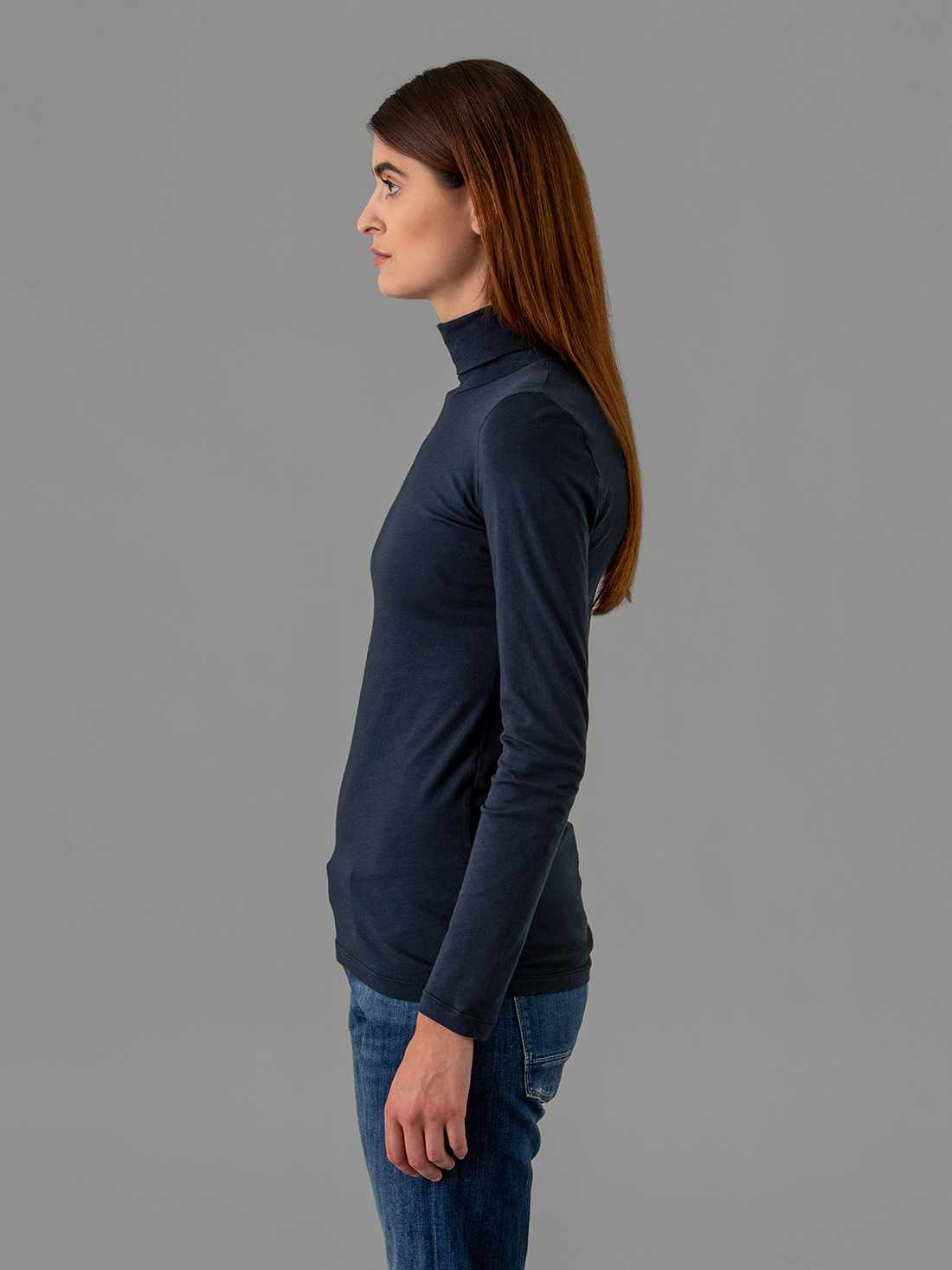 Detailansicht von Rollkragenshirt aus Baumwolle von LIS LAREIDA