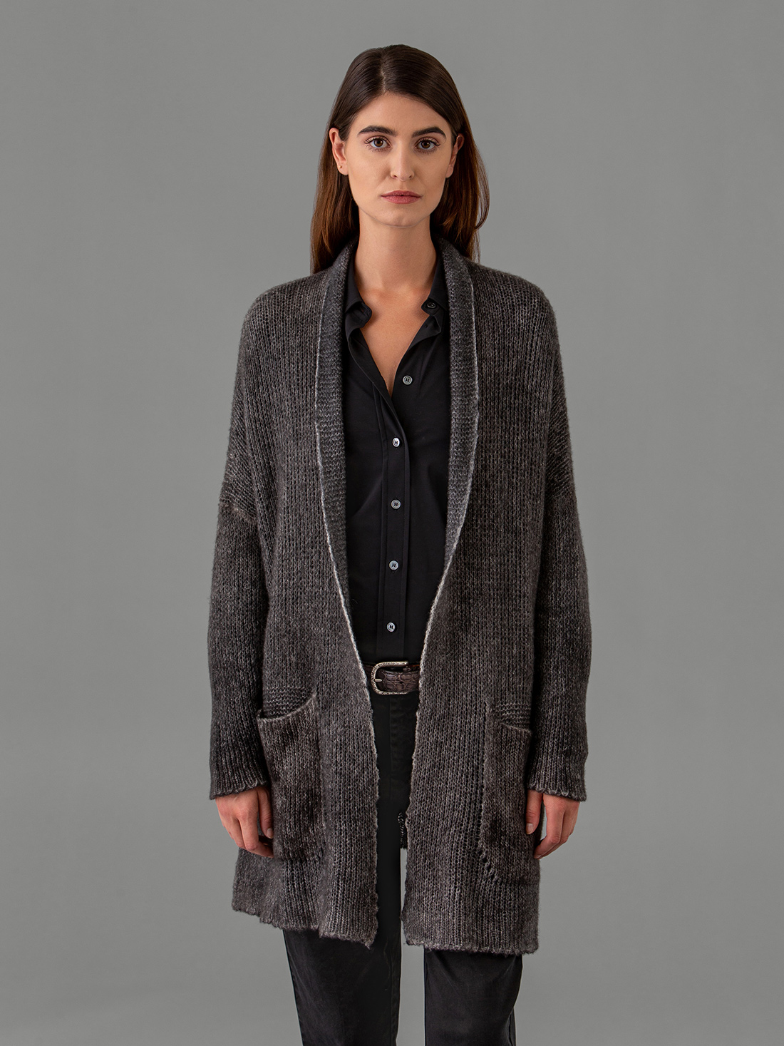 Detailansicht von Cardigan aus Cashmere von AVANT TOI