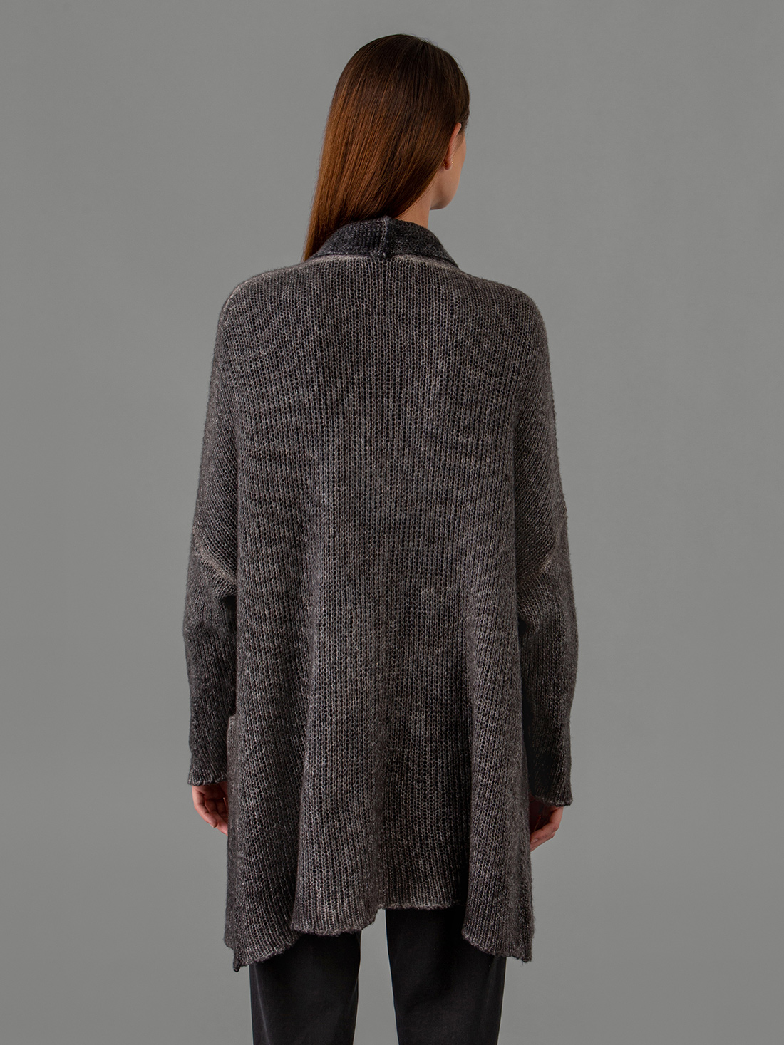 Detailansicht von Cardigan aus Cashmere von AVANT TOI