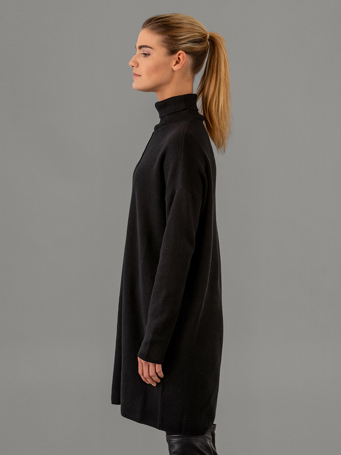 Detailansicht von Kurzes Strickkleid aus Baumwolle von ARMEDANGELS