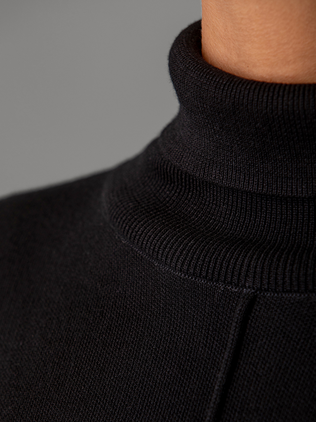 Detailansicht von Kurzes Strickkleid aus Baumwolle von ARMEDANGELS